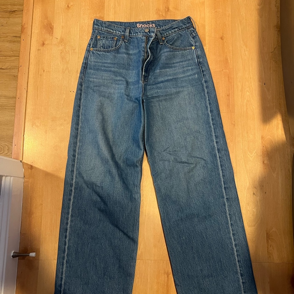 Women’s Jeans- MOTHER W/ SNACKS